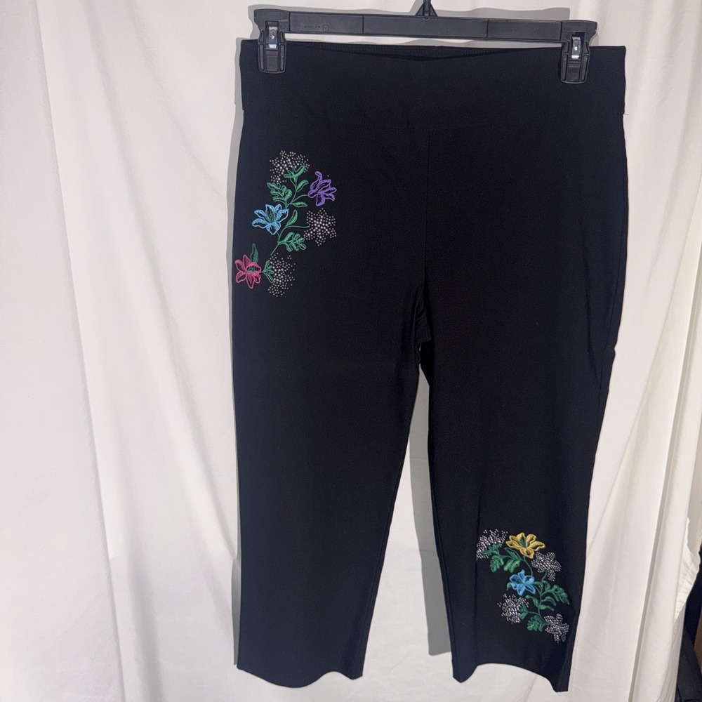 Attyre Petite Stretch Capri Pants 12P Career Casual Embellished Black Floral